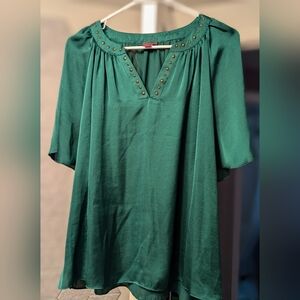 Vince Camunto Hunter green blouse